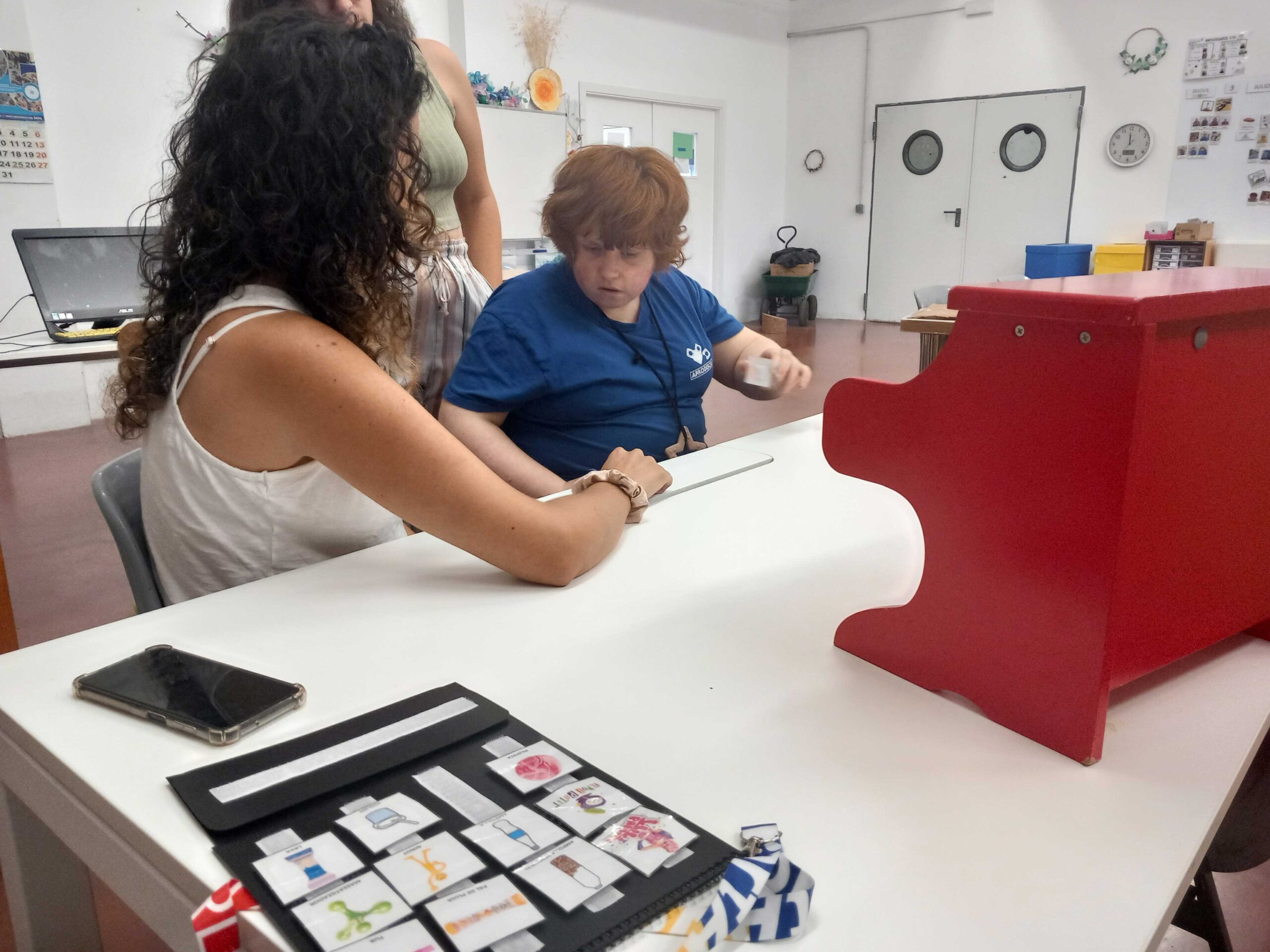 Treballant Sistemes Augmentatius i Alternatius de Comunicació